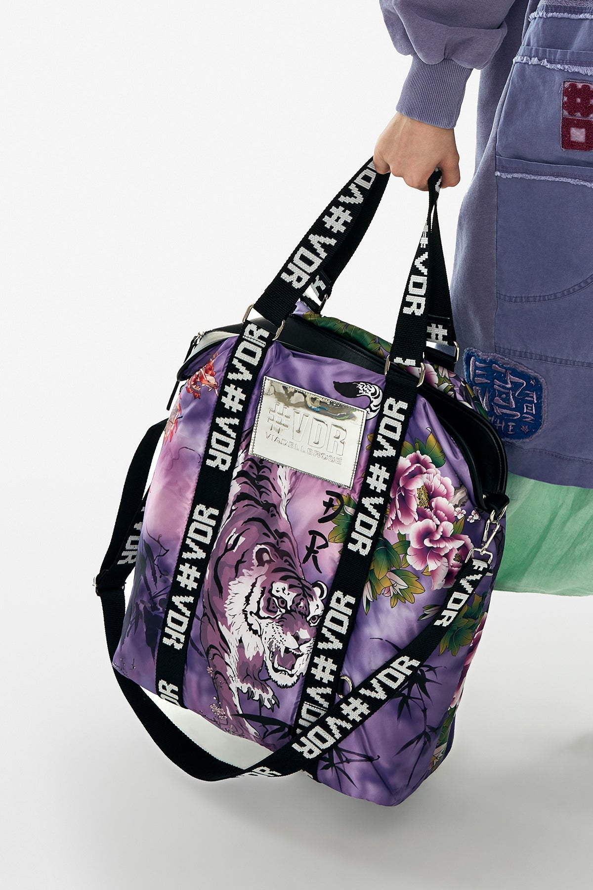 Viola Bag Batman5