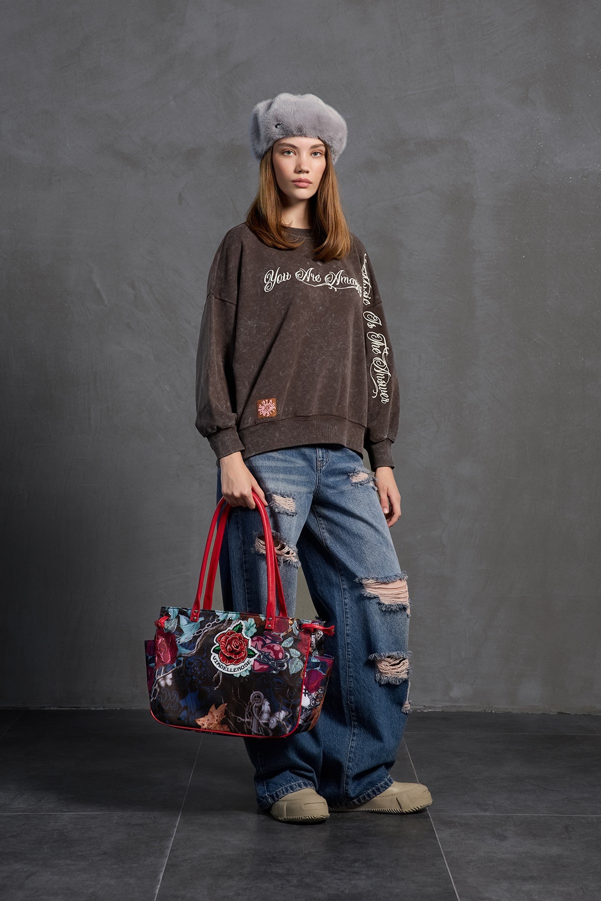 Multicolor Pocketed Bag Bona