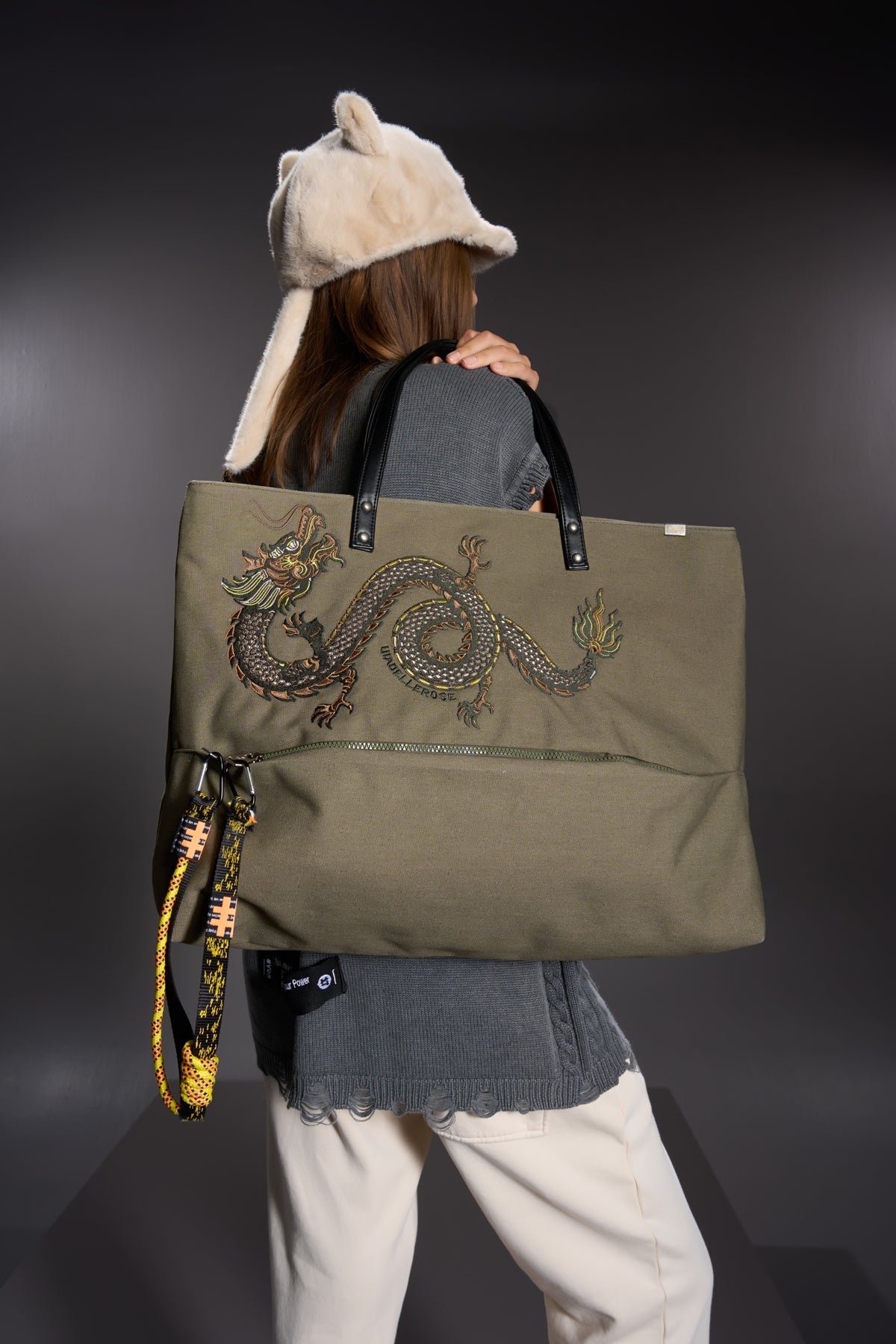 Kaki Bag Dragon1