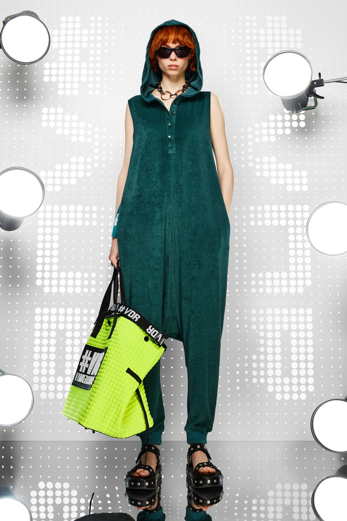 Giallo Neon Bag Monument3