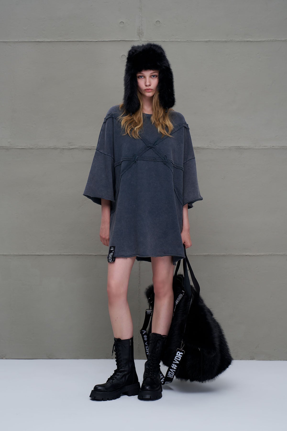 Black Faux Fur Earmuff Hat Pan