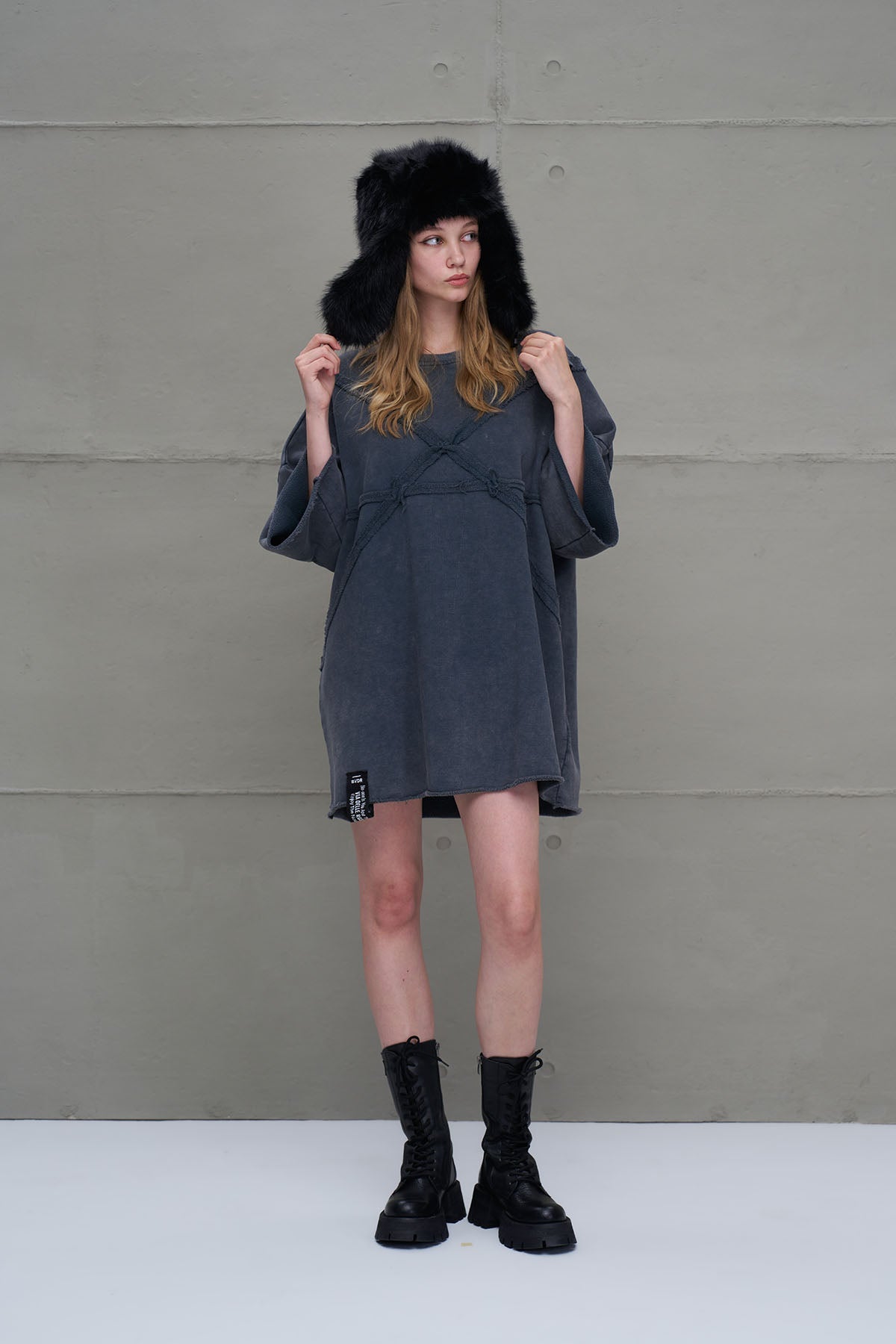 Black Faux Fur Earmuff Hat Pan