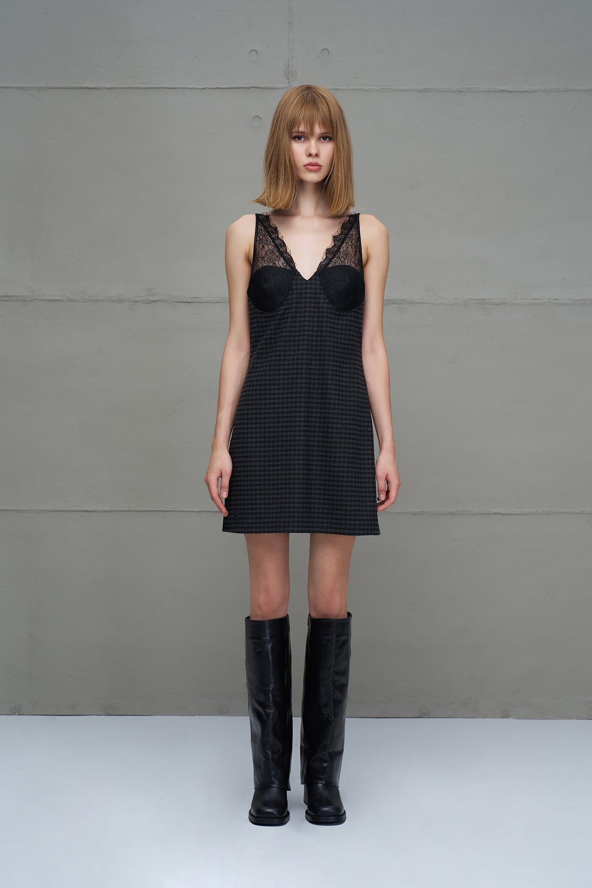Black Chunky Heeled Leather Boots Pegaso
