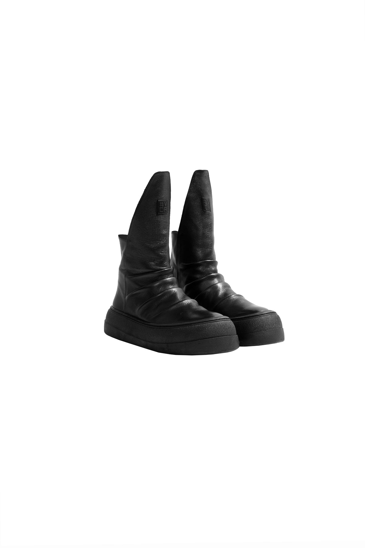 Black Boots Pei