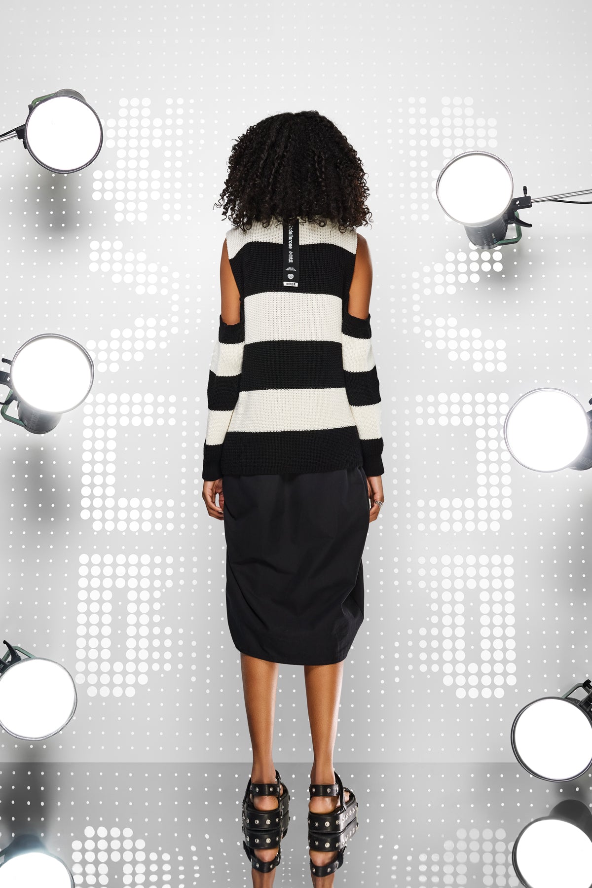 Nero Off White Cardigan 15057
