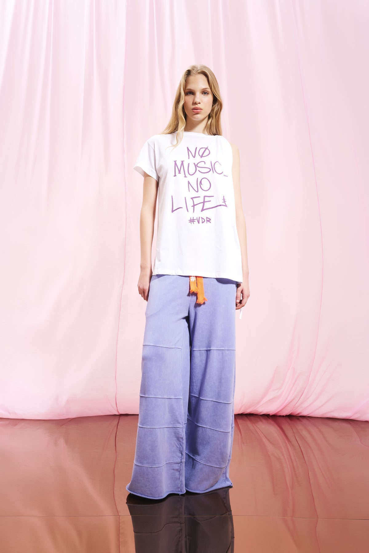 White Asymmetric T-shirt 17062