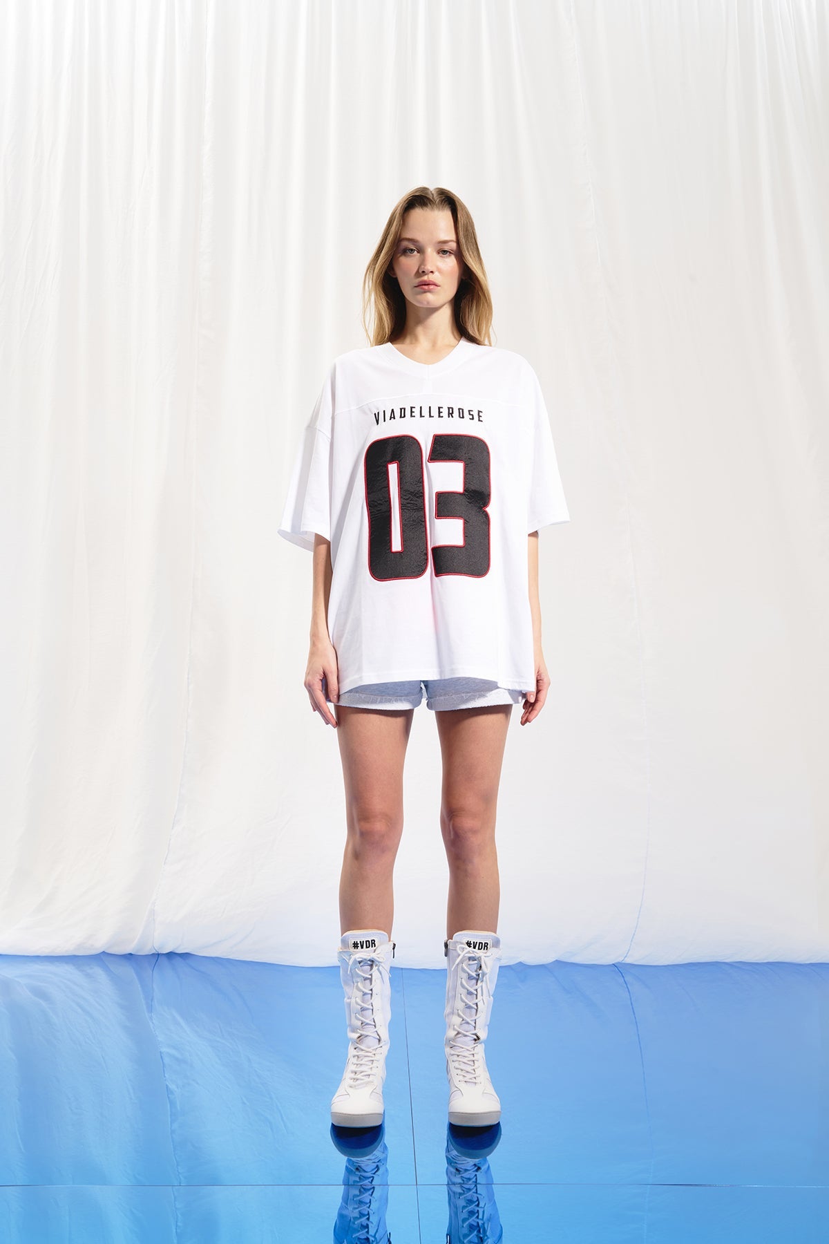 White Embroidered Oversize T-shirt 17151