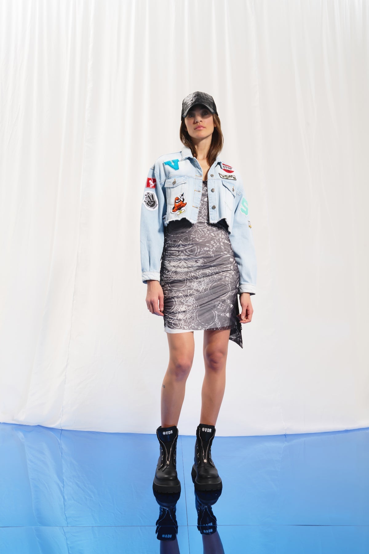 Light Blue Embroidered Cropped Denim Jacket 17194