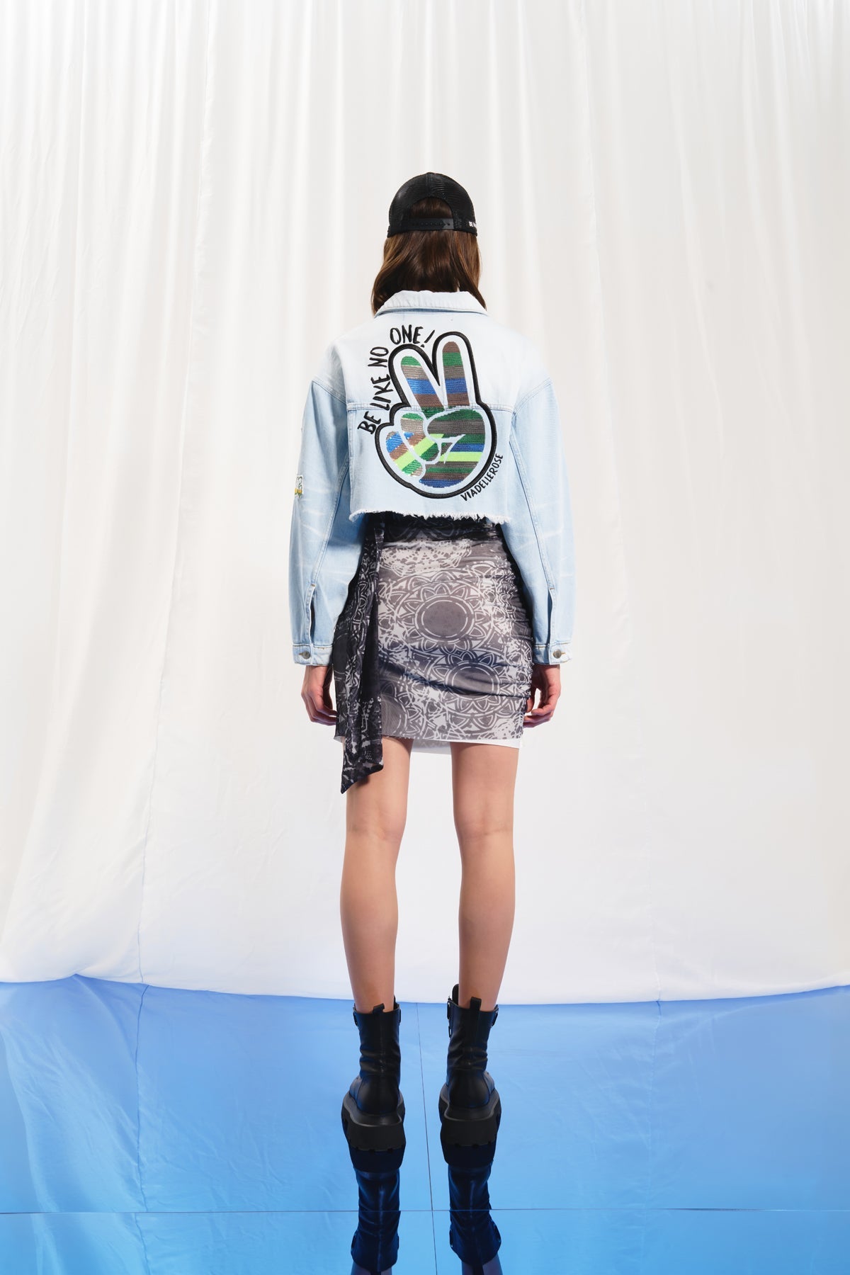 Light Blue Embroidered Cropped Denim Jacket 17194