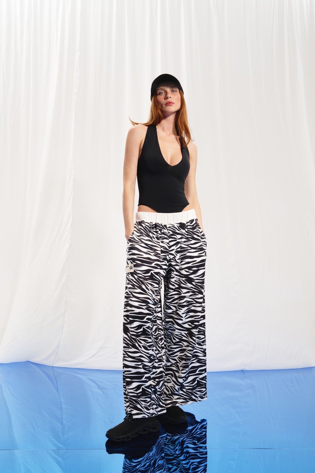 Black V-neck Bodysuit 17363