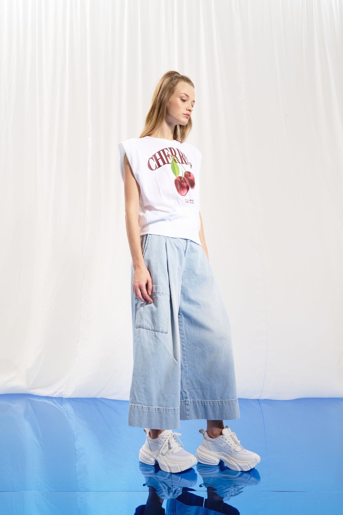 Light Blue Pleated Wide-leg Denim Trousers 17374