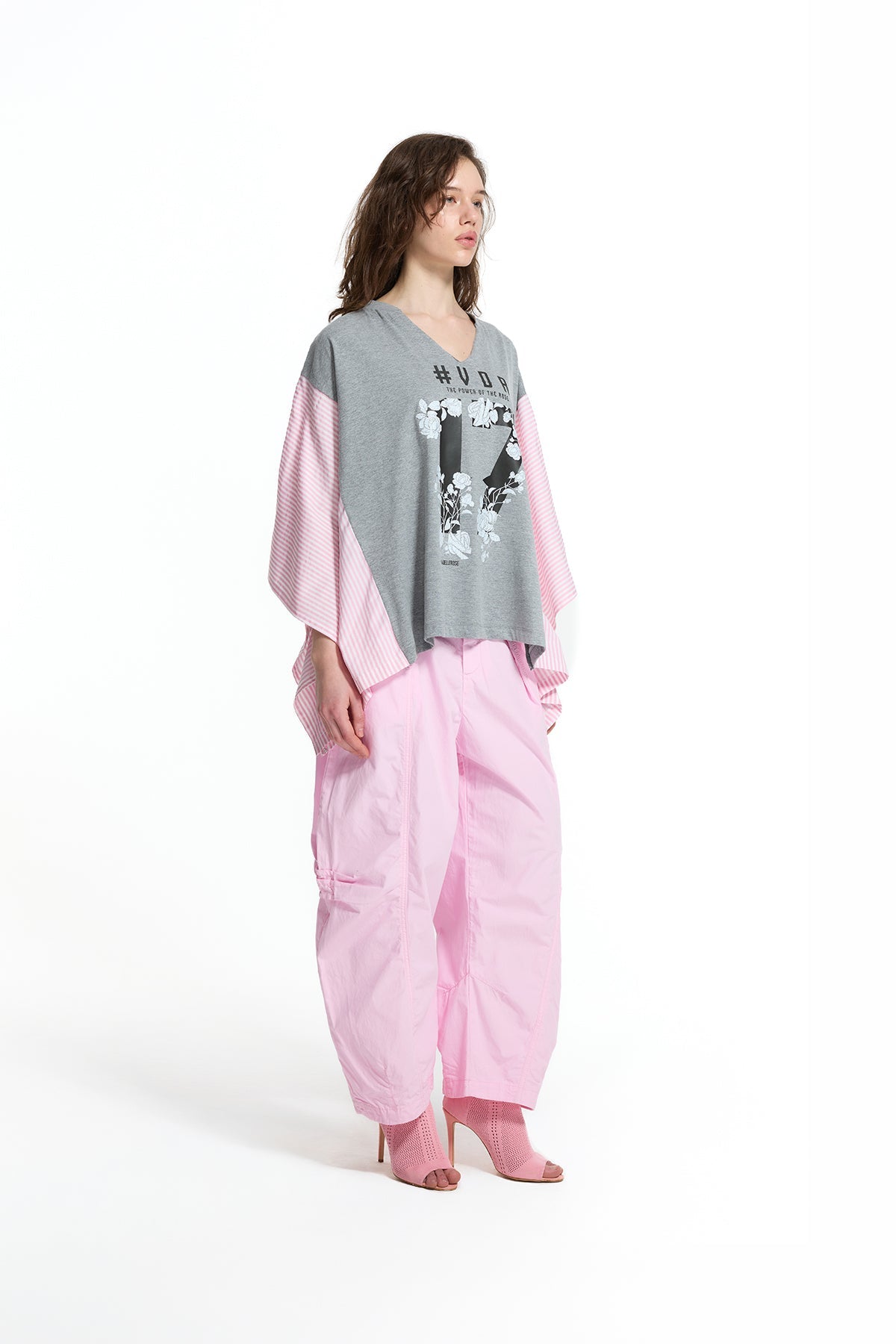 Grey Melange Pink Front Print V-neck Batwing Sleeve Oversize T-shirt 19023