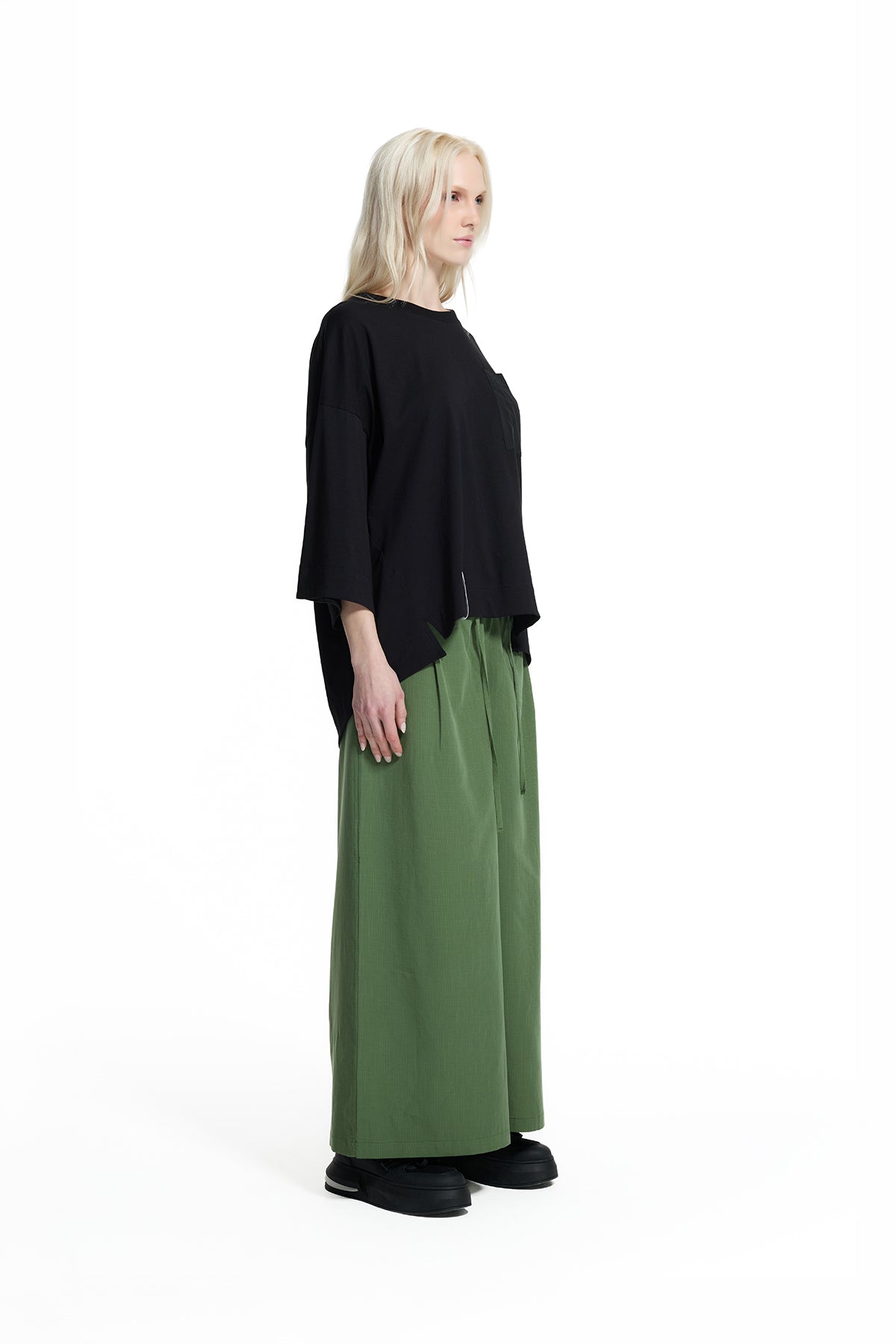 Black Minimal Pocket Detail Oversized Silhouette T-shirt 19103