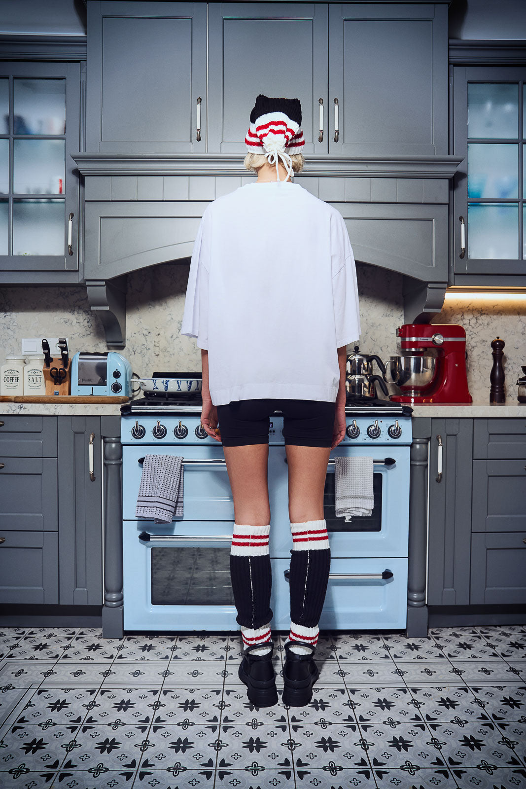 Nero Off White Armless 14014