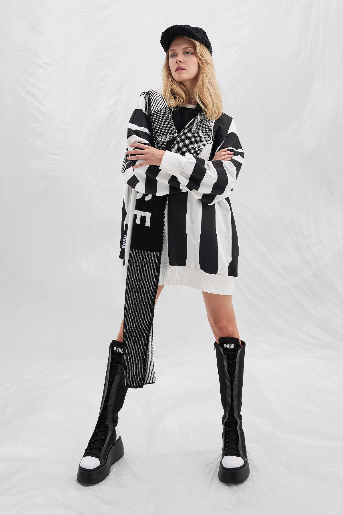Nero Off White Scarf 14031