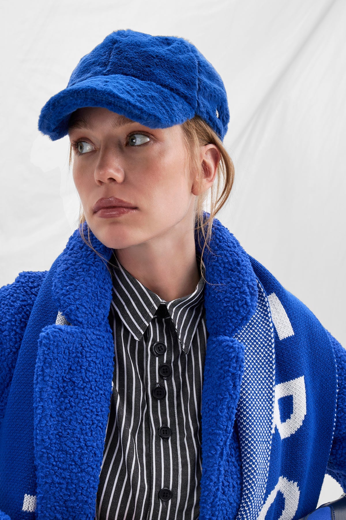 Royal Bianco Scarf 14031