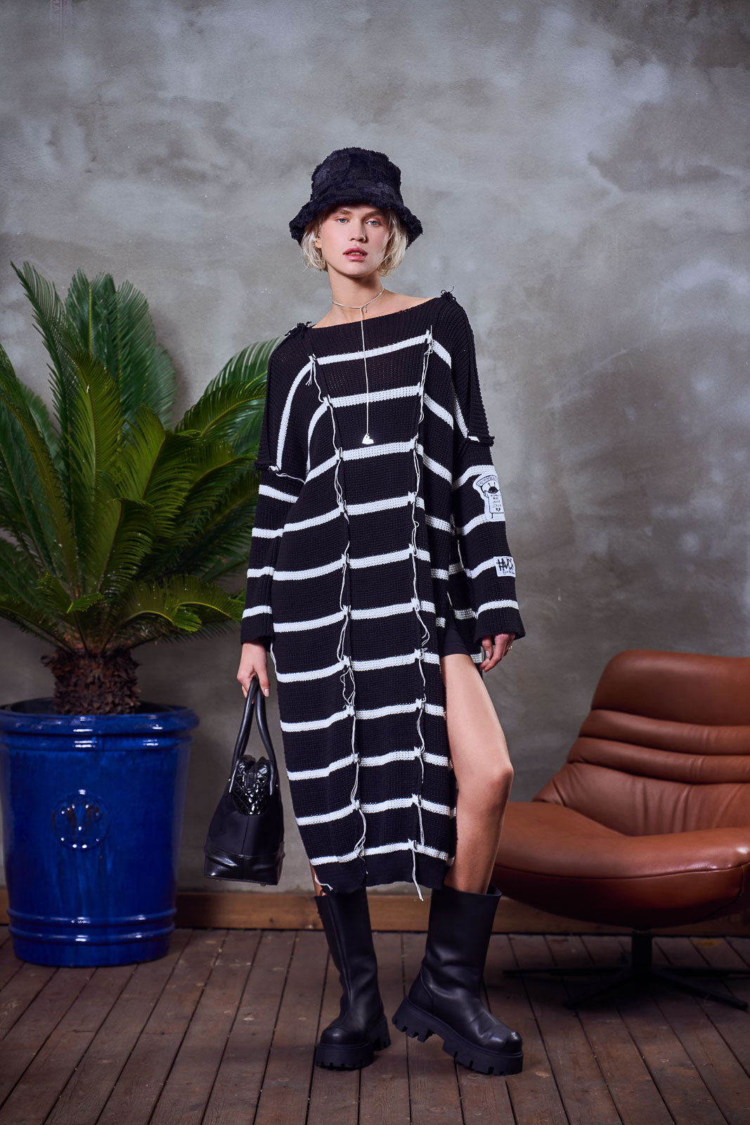 Nero Off White Poncho 14034