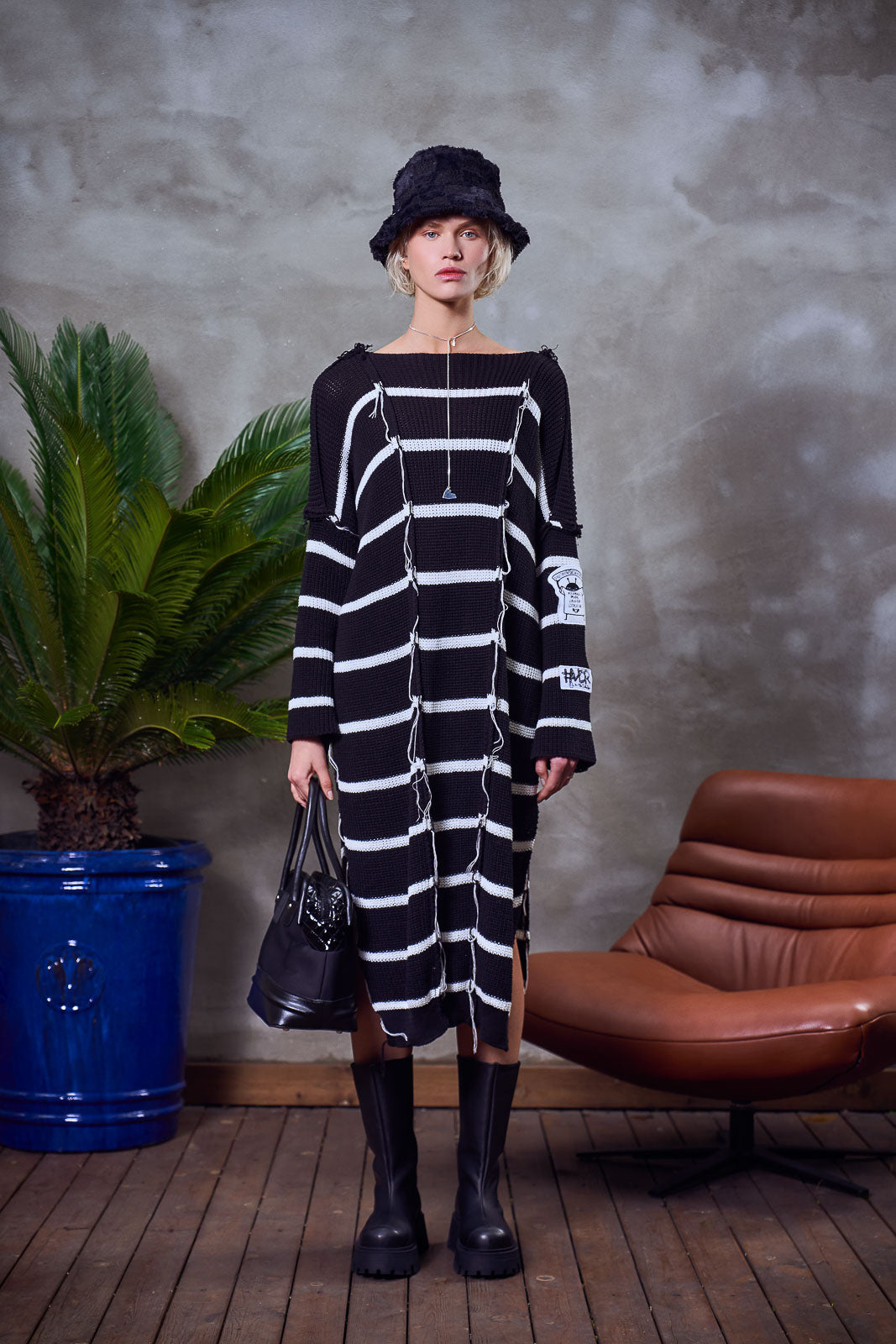 Nero Off White Poncho 14034