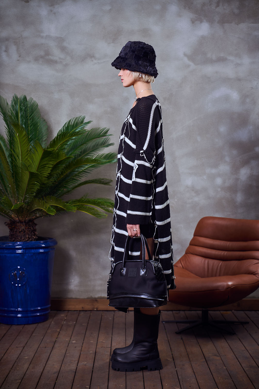 Nero Off White Poncho 14034