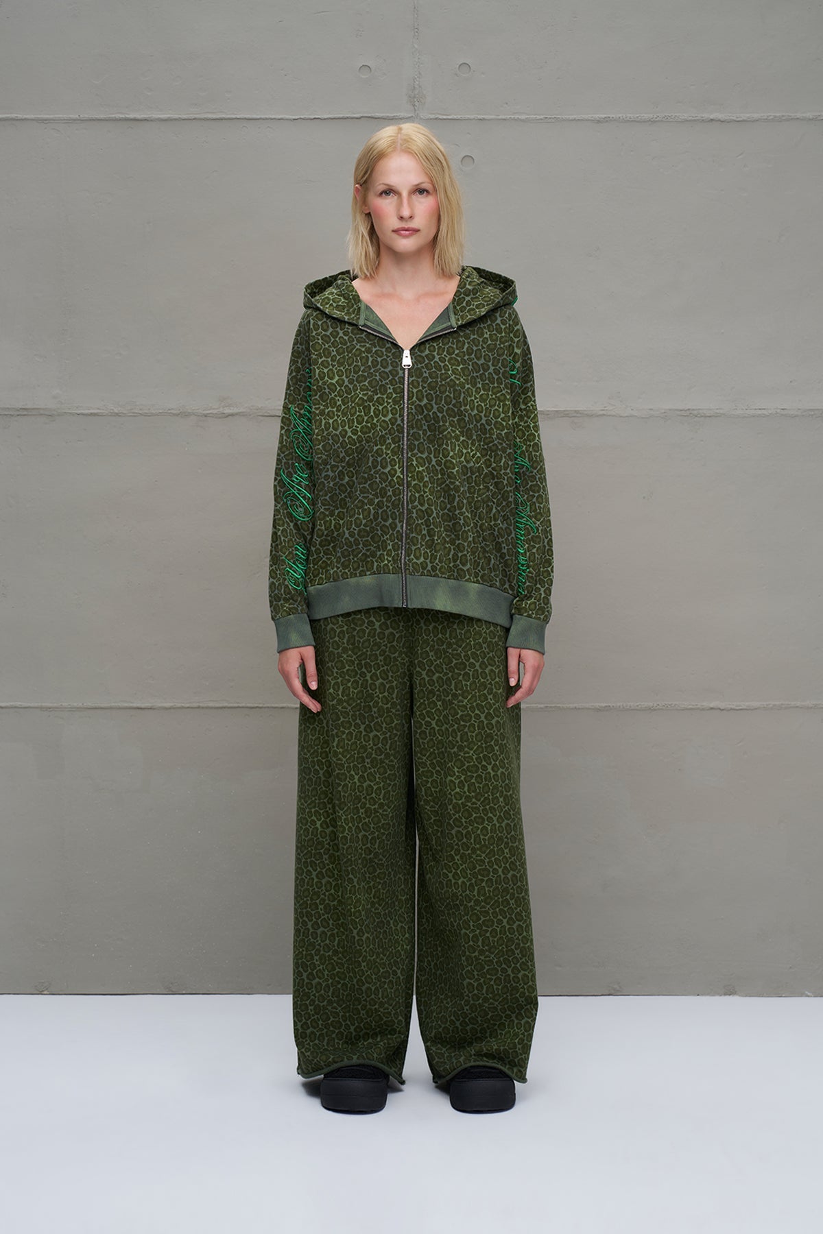 Green Leopard Print Oversized Trousers 18014