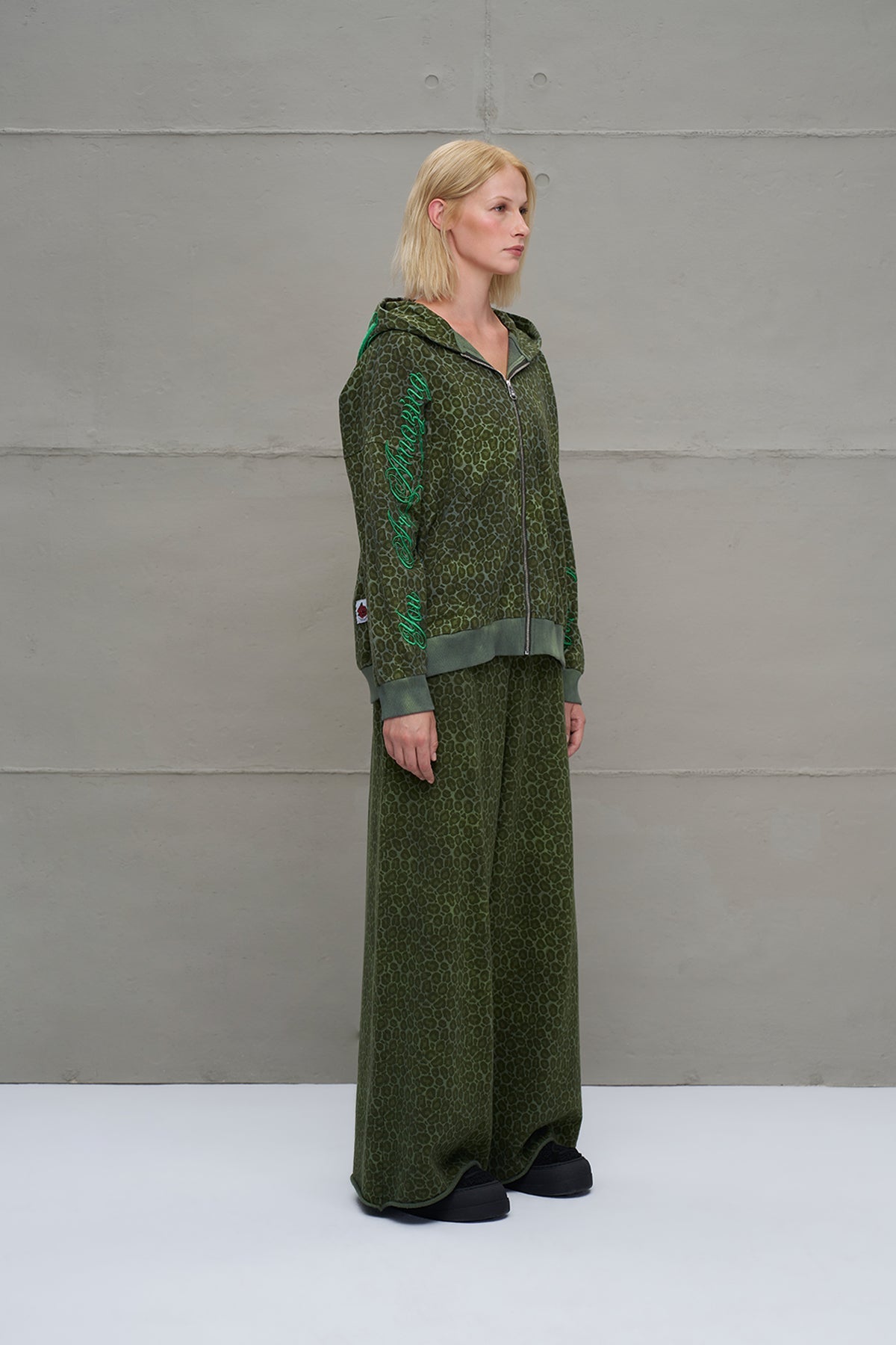 Green Leopard Print Oversized Trousers 18014