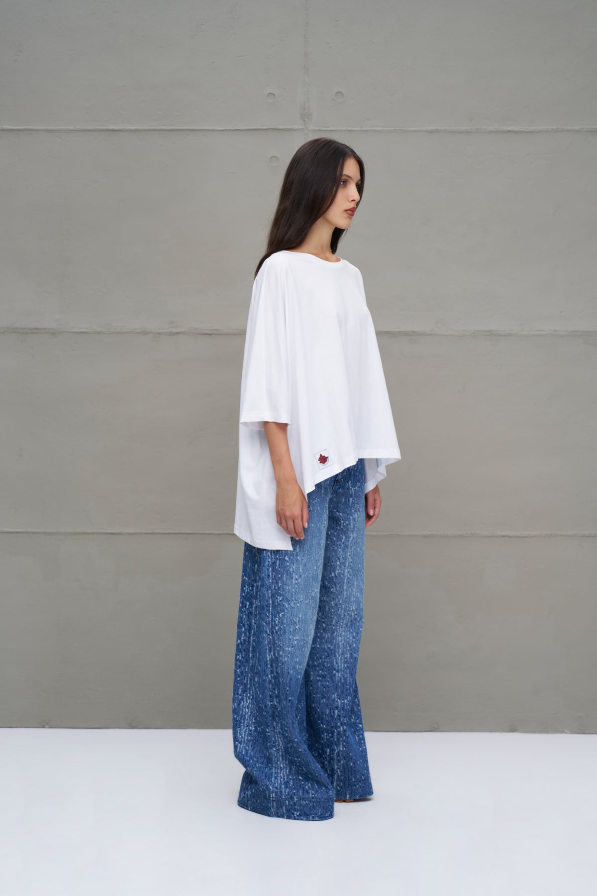 White T-shirt 18037