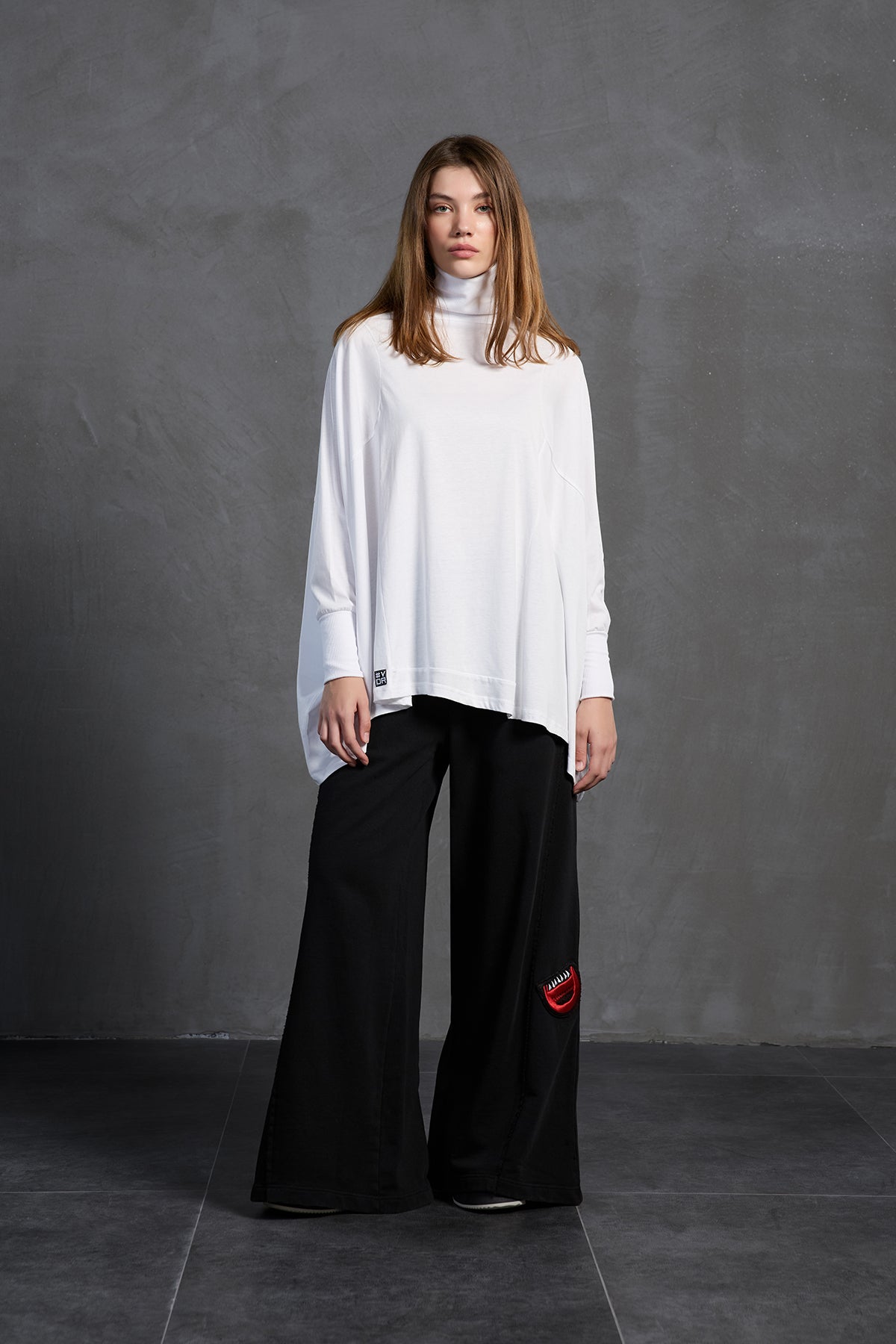 White Turtleneck Long Sleeve Oversized Blouse 18044