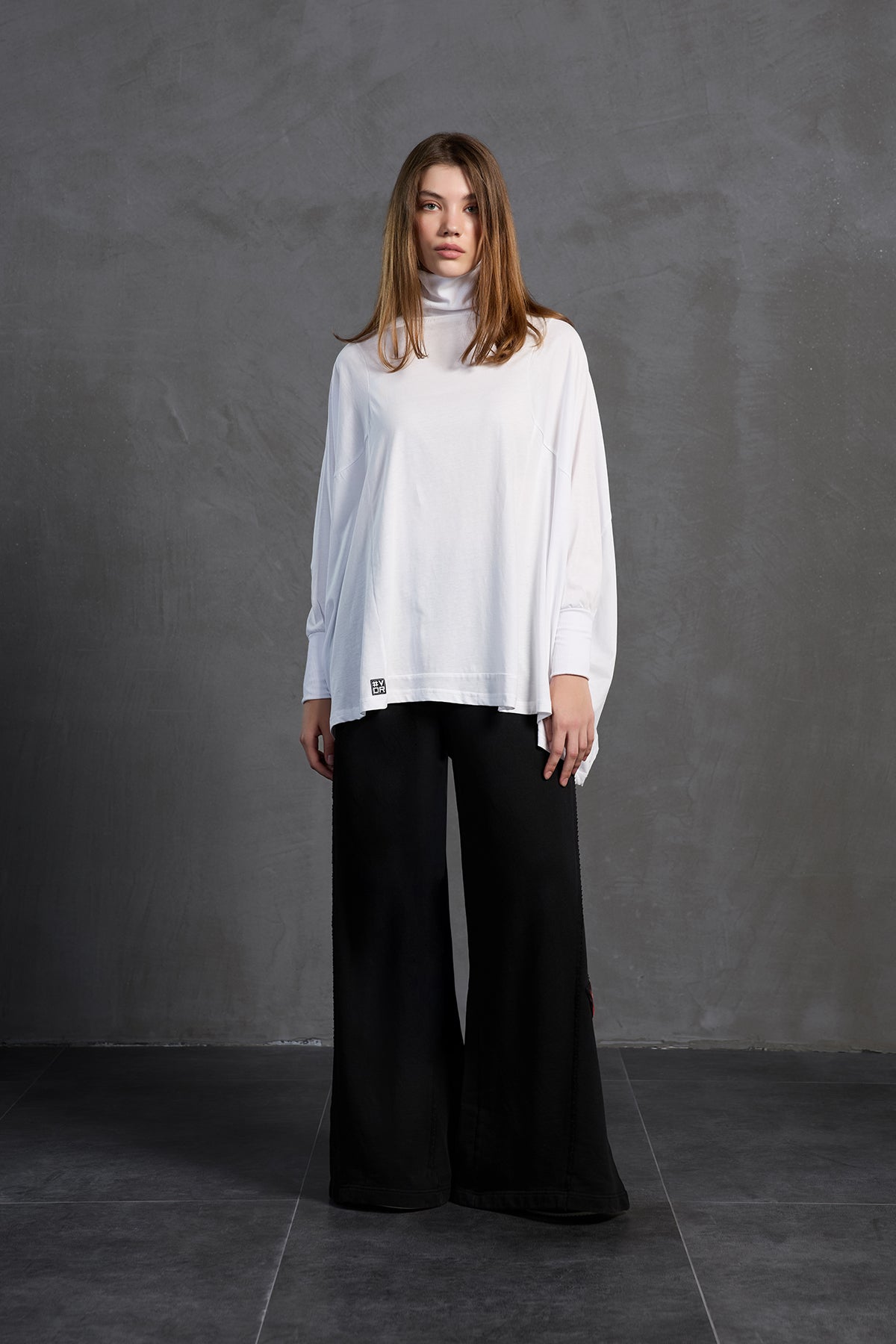 White Turtleneck Long Sleeve Oversized Blouse 18044