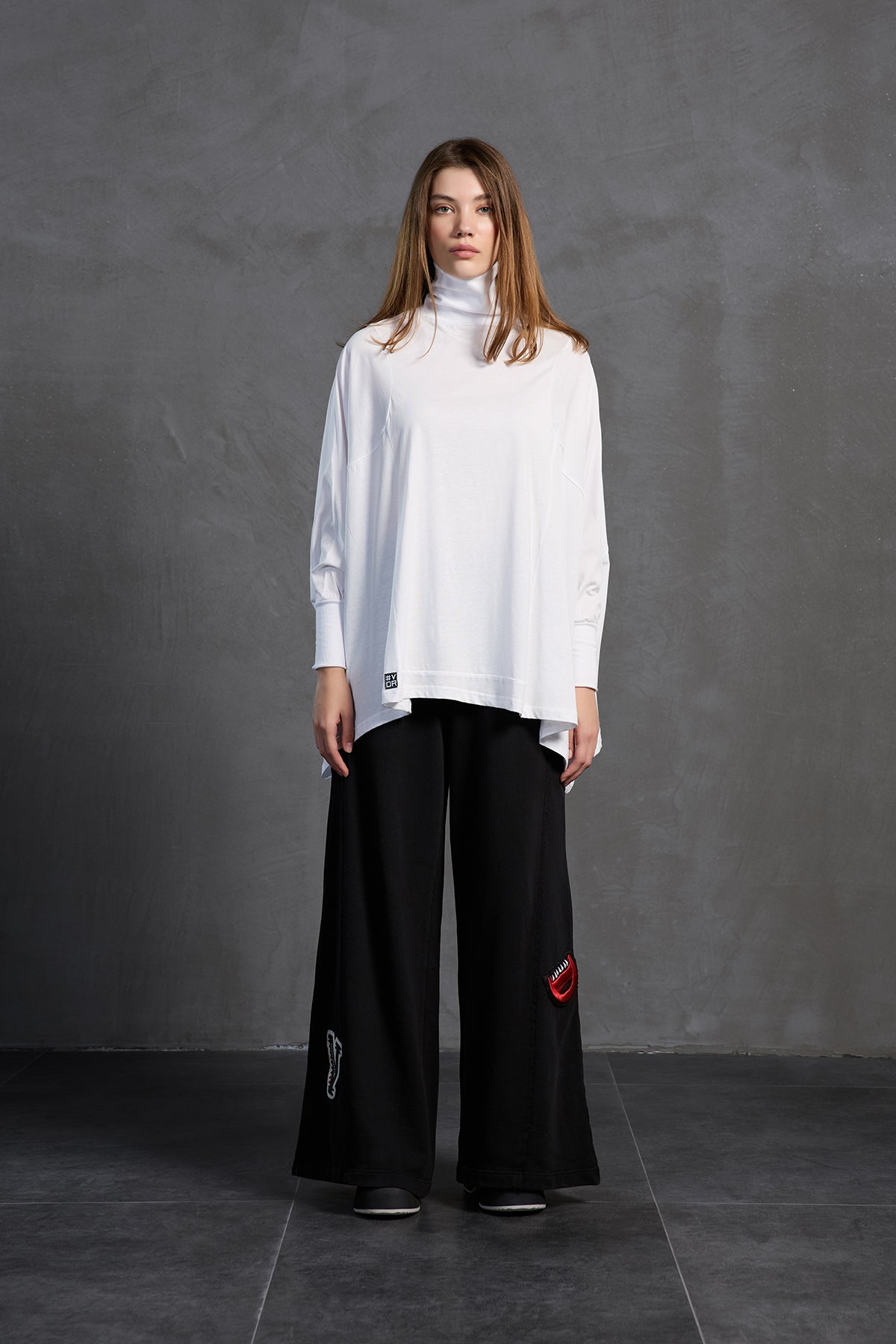 White Turtleneck Long Sleeve Oversized Blouse 18044