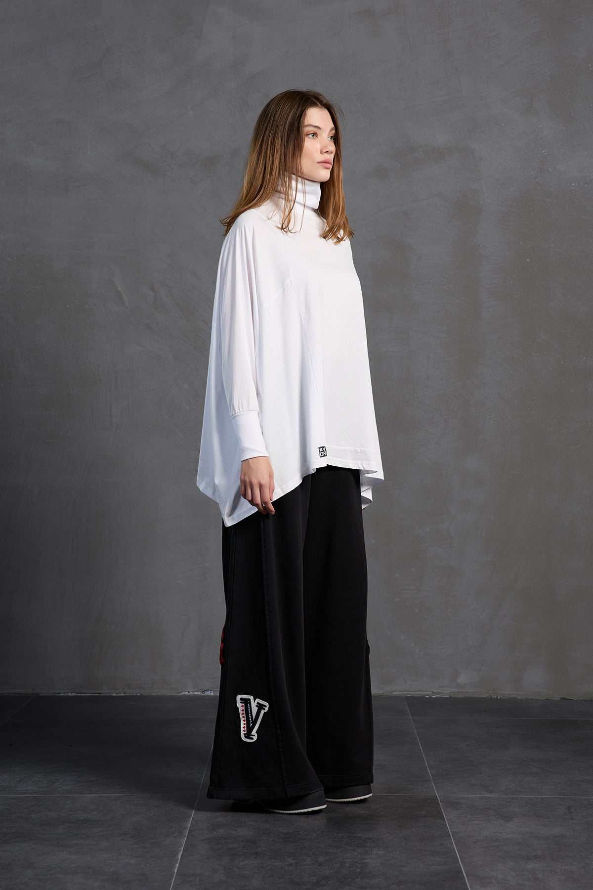White Turtleneck Long Sleeve Oversized Blouse 18044