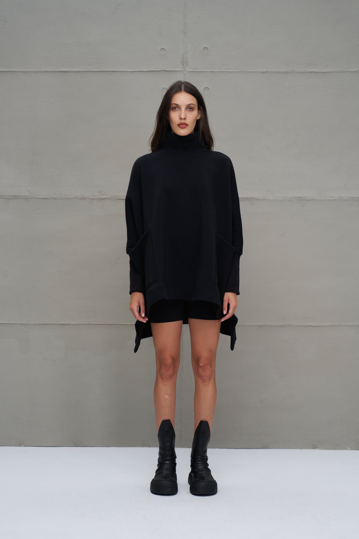 Black Sweatshirt 18045