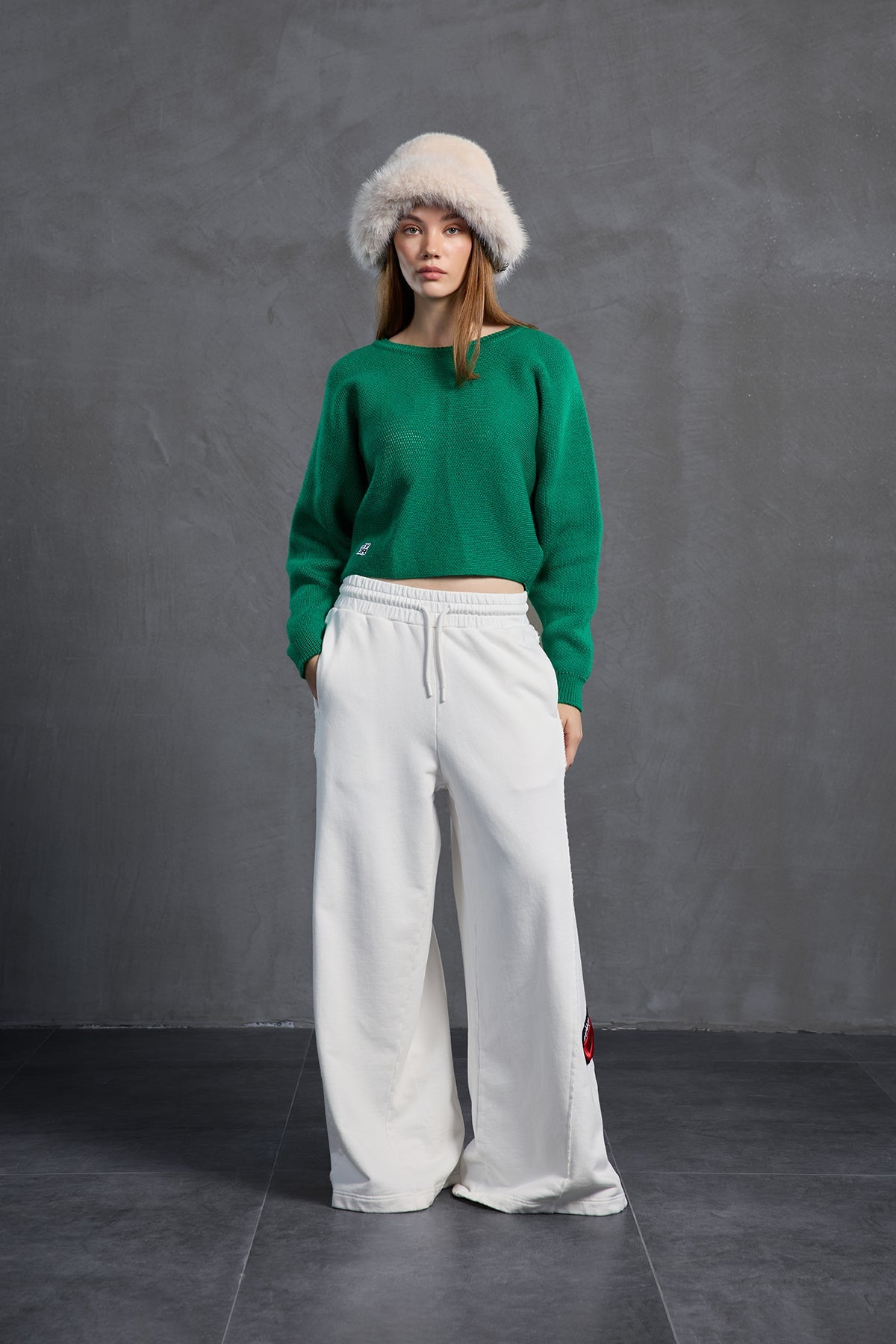 Green Boat Neck Text Print Knit Sweater 18053