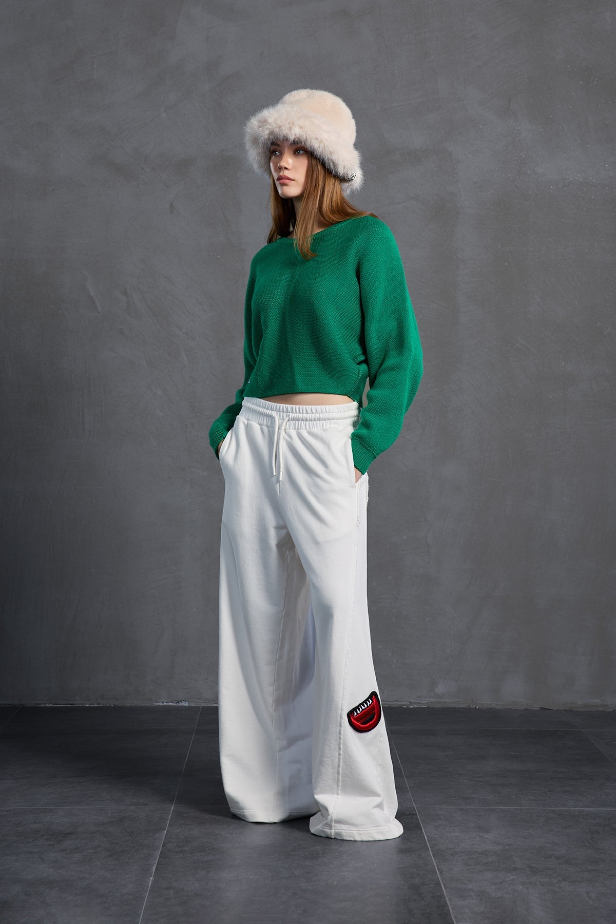 Green Boat Neck Text Print Knit Sweater 18053