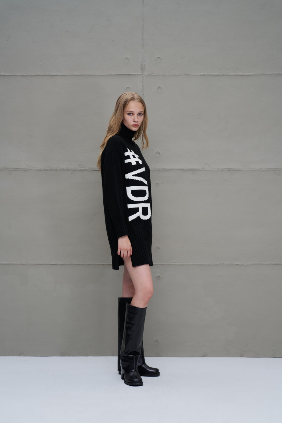 Black Off White Knit Dress 18065