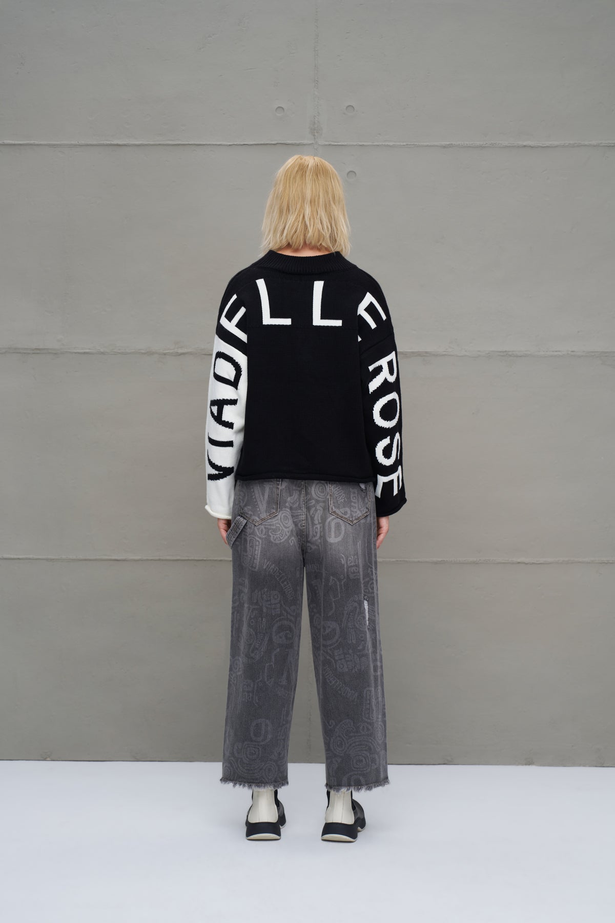Black Off White Knit Sweater 18068