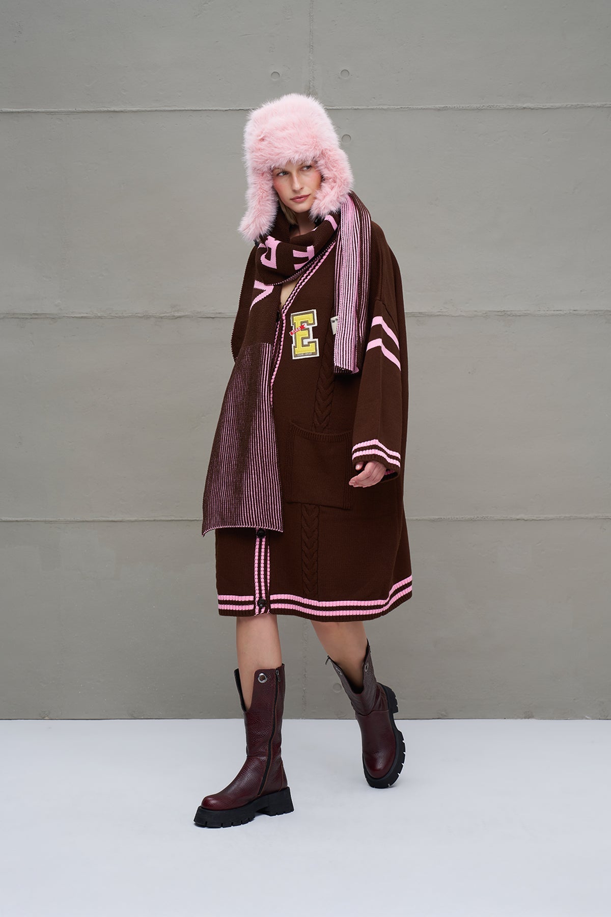 Brown Light Pink Logo Striped Knit Scarf 18069