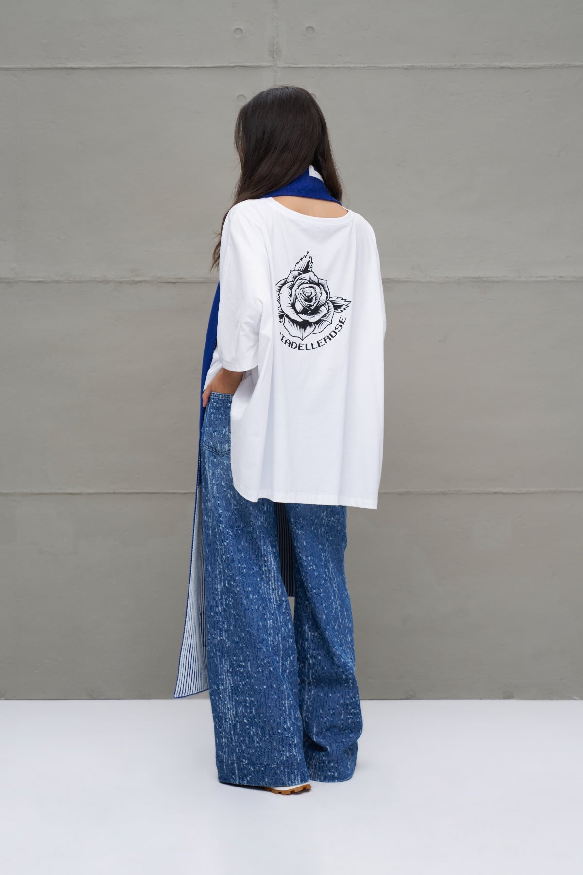 Royal White Logo Striped Knit Scarf 18069