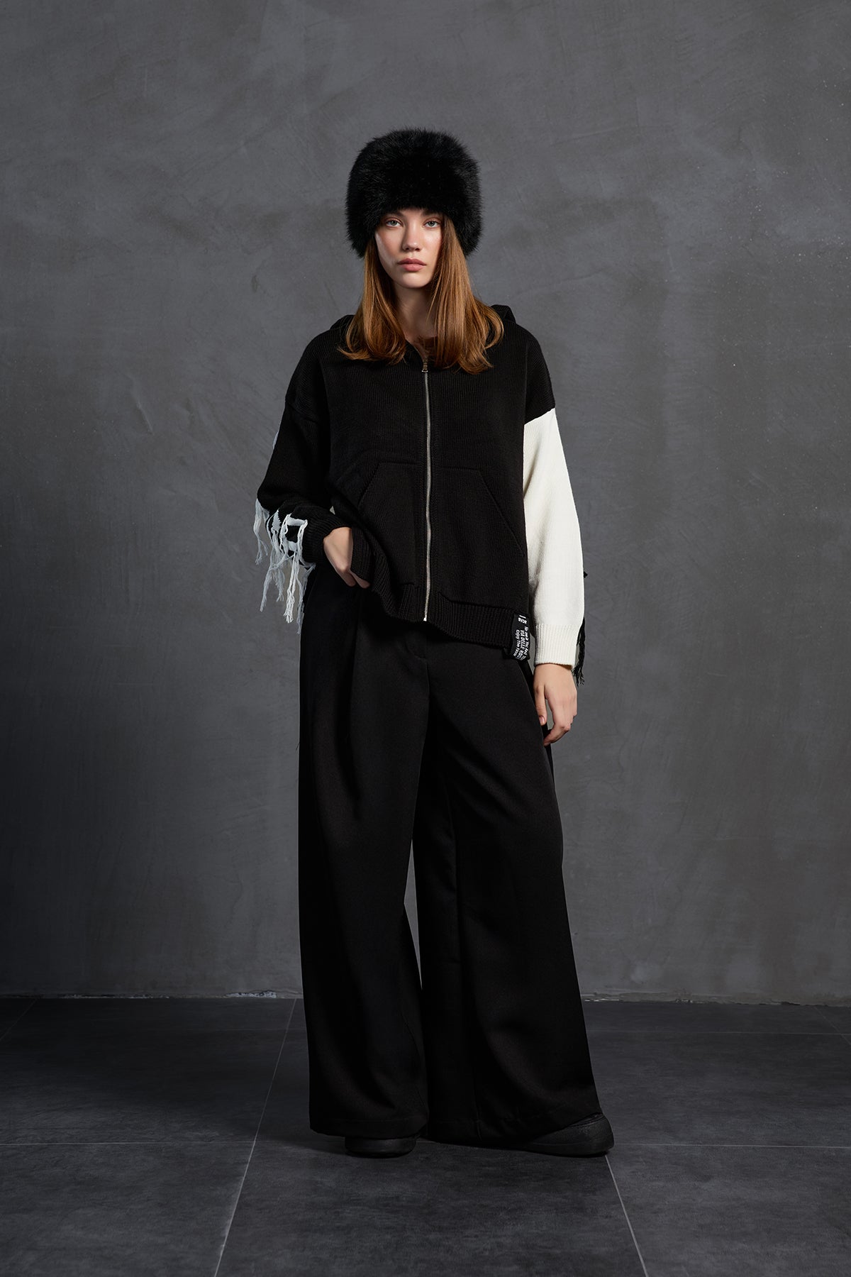 Black Off White Hooded Zip-up Oversized Knit Sweater 18070