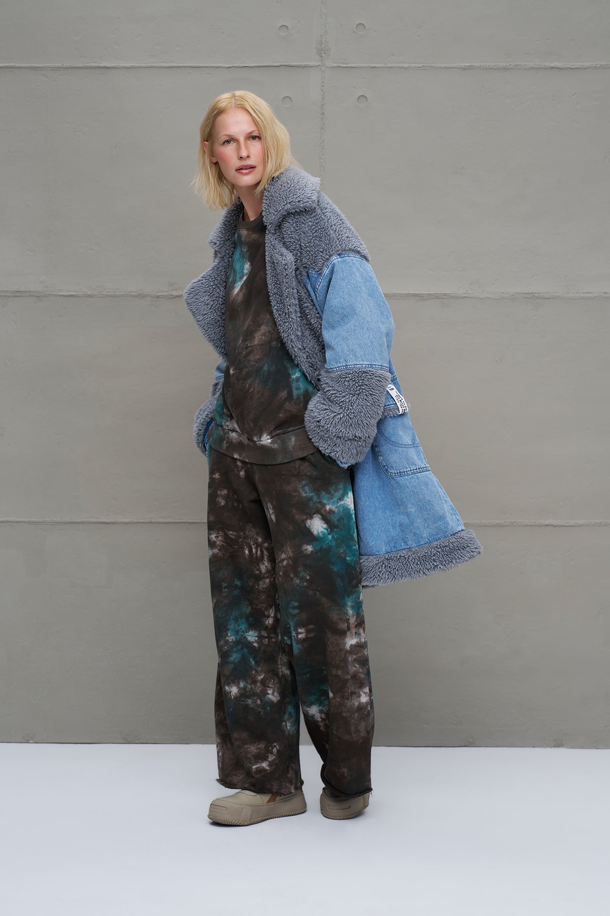 Blue Faux Fur Belted Denim Coat 18077