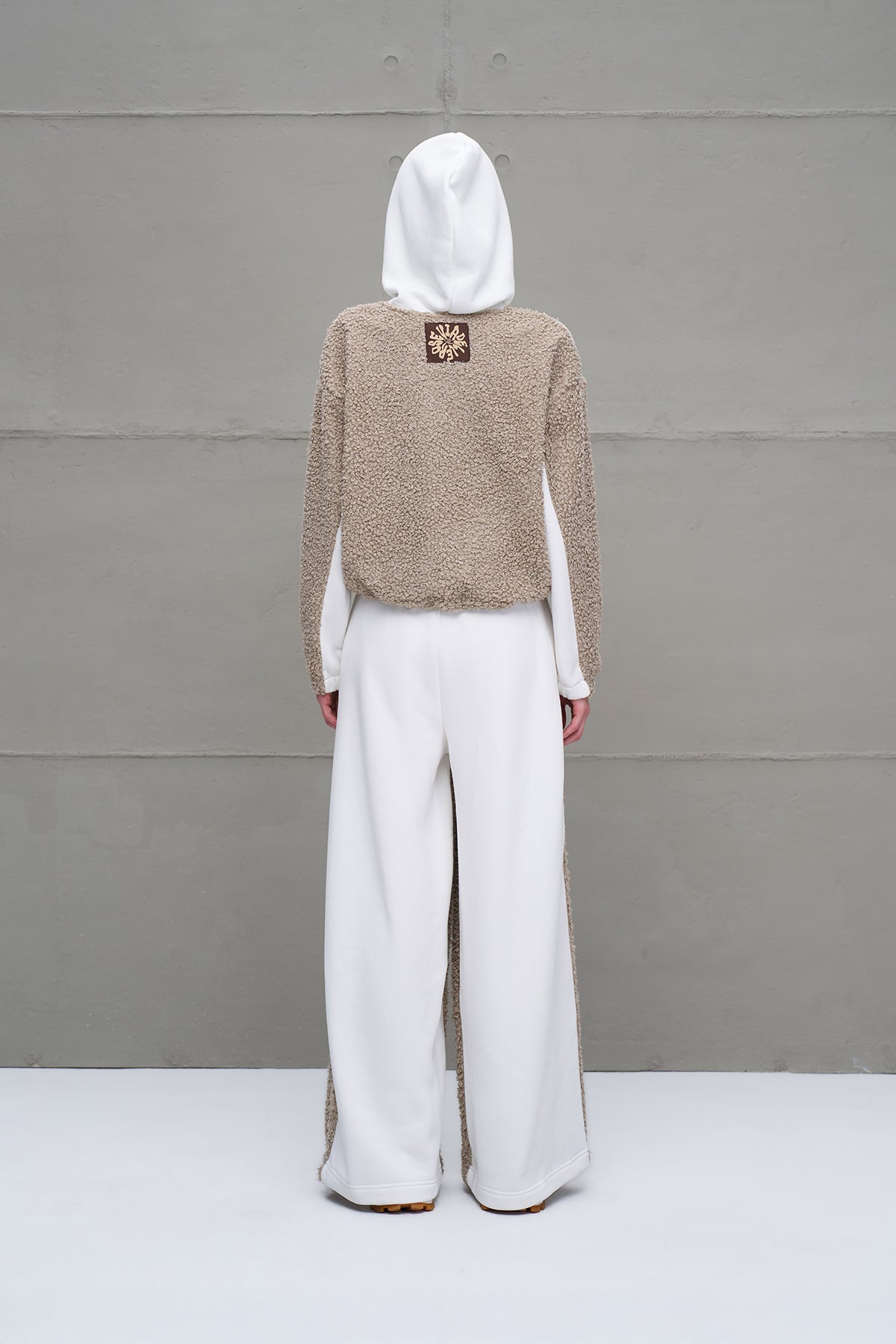 Off White Beige Faux Fur Hooded Sweatshirt 18154