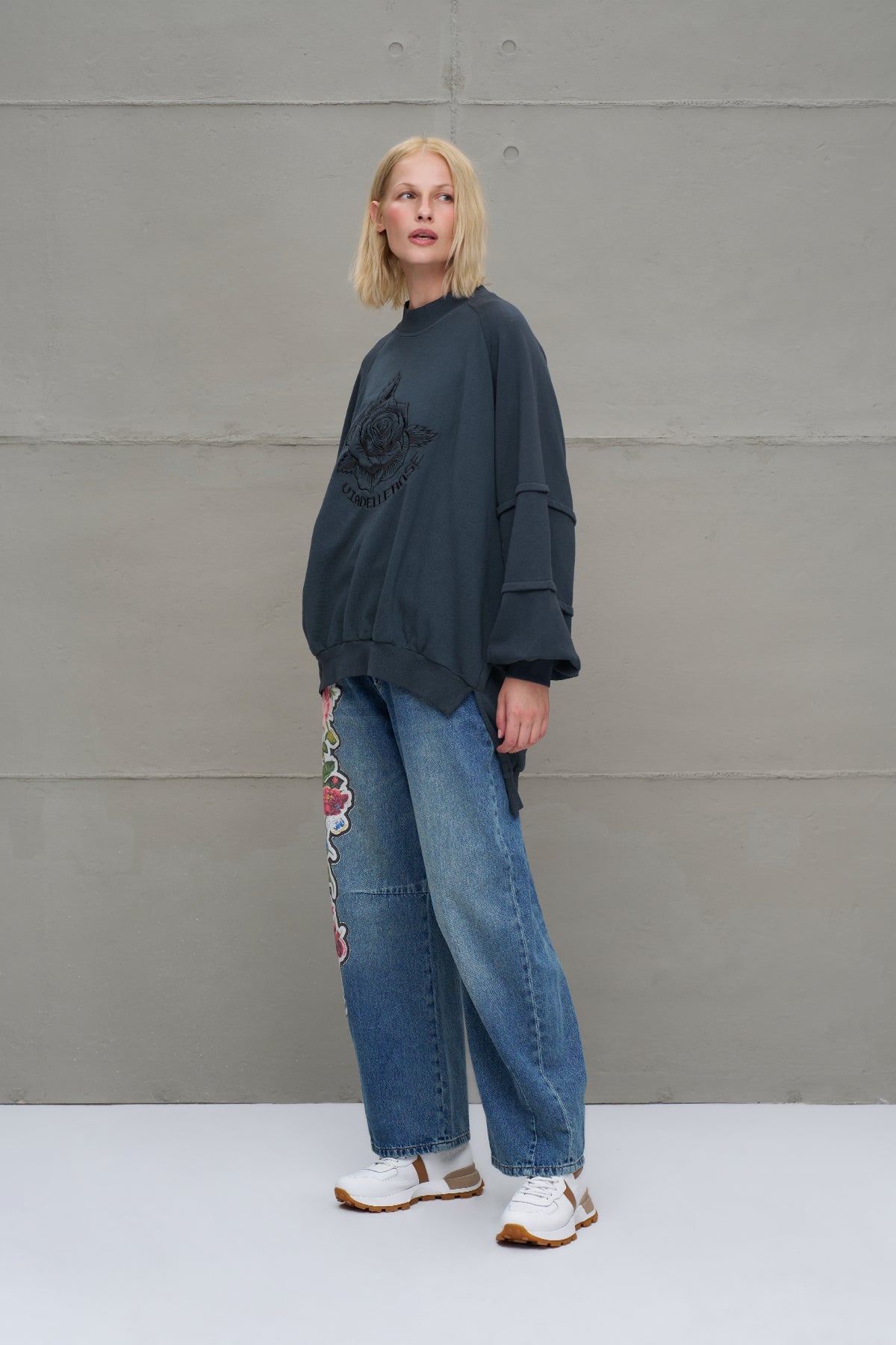 Anthracite Floral Oversized Sweatshirt 18156