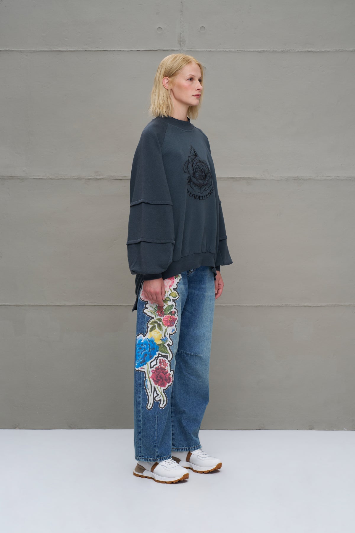 Anthracite Floral Oversized Sweatshirt 18156