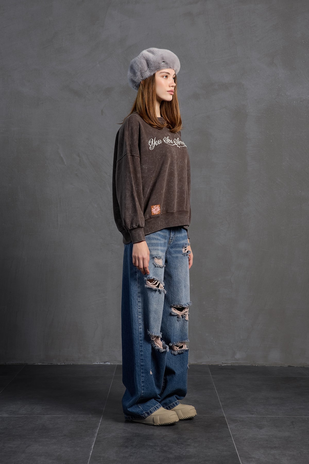 Brown Slogan-print Oversized Sweatshirt 18178