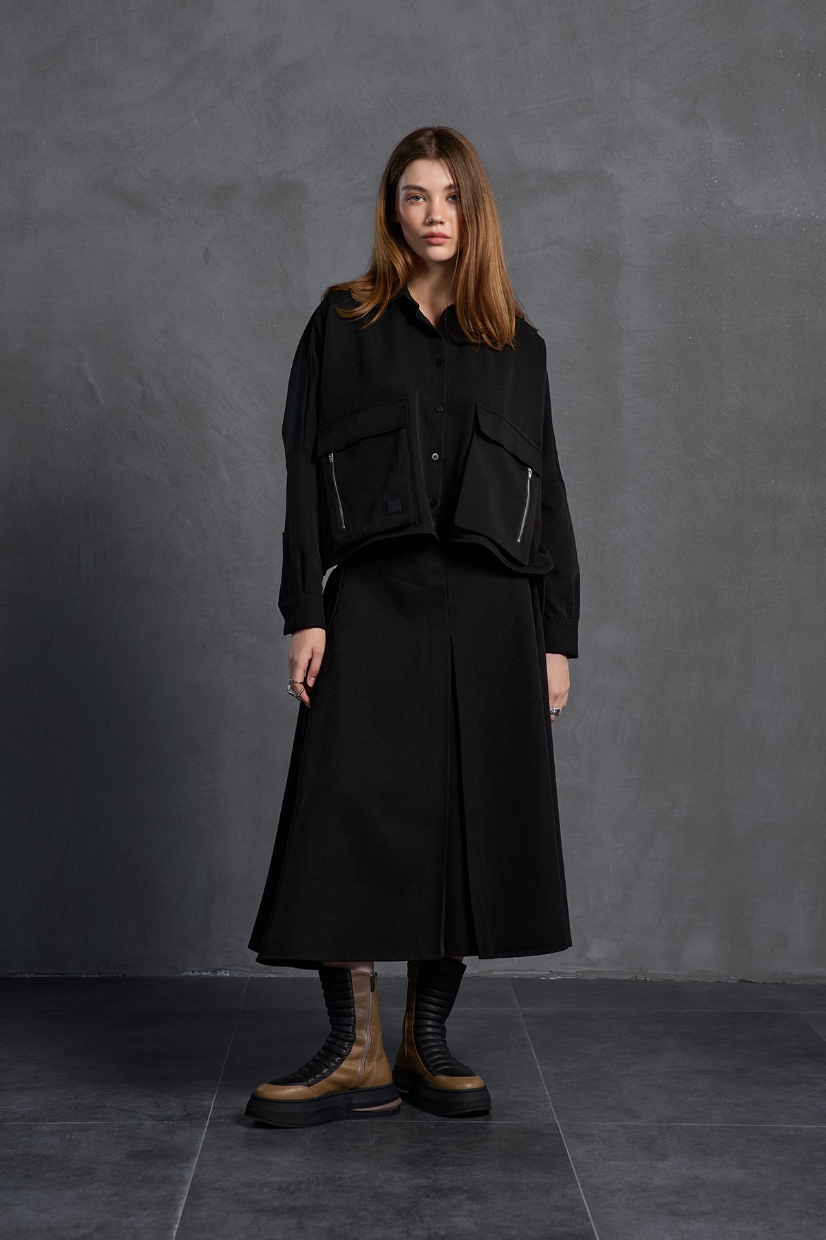 Black Pleated Midi Skirt 18198