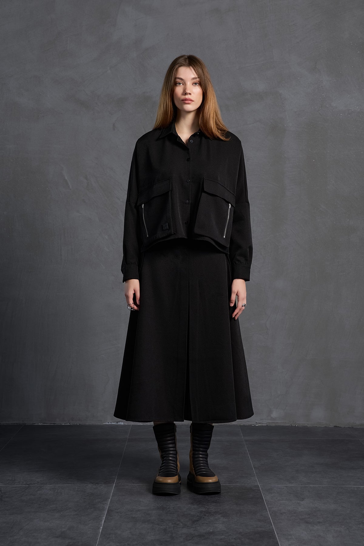 Black Pleated Midi Skirt 18198