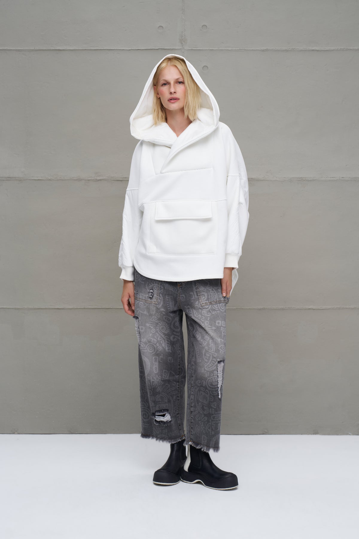 Off White Hooded Oversize Sweatshirt 18242