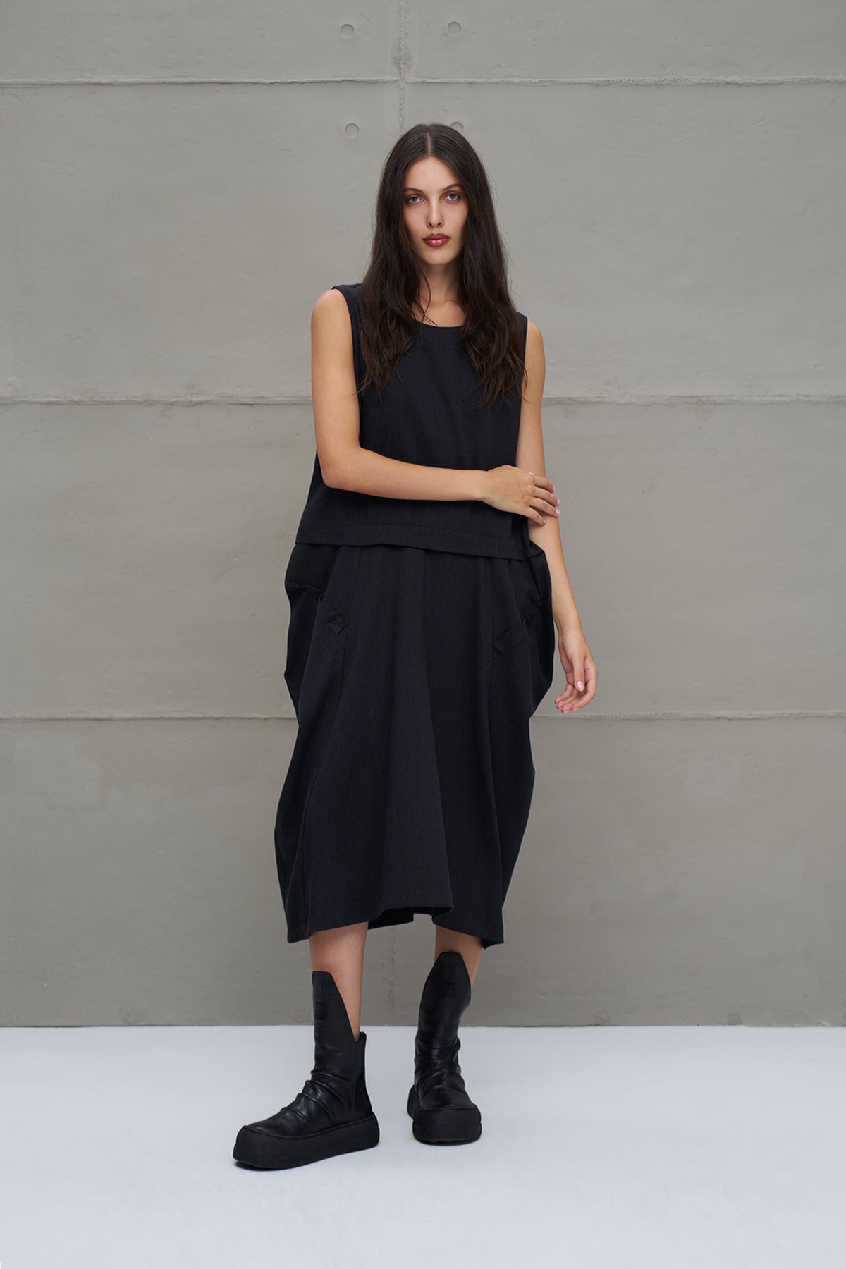 Black Asymmetric Oversized Midi Dress 18276