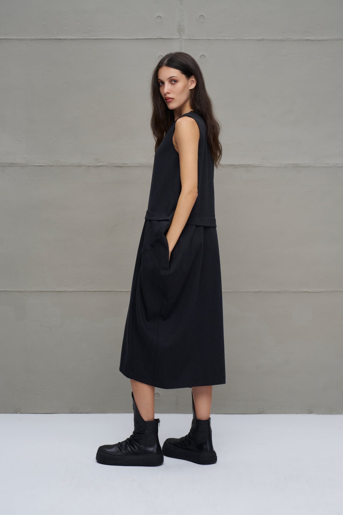 Black Asymmetric Oversized Midi Dress 18276