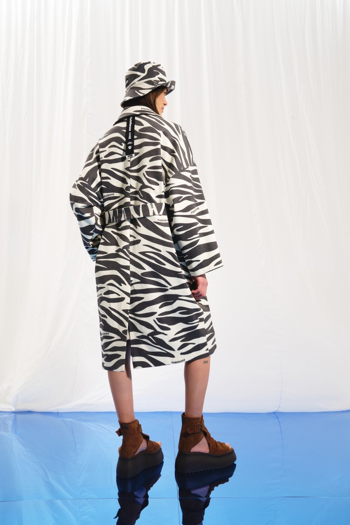 Black/off White Hat Joe3