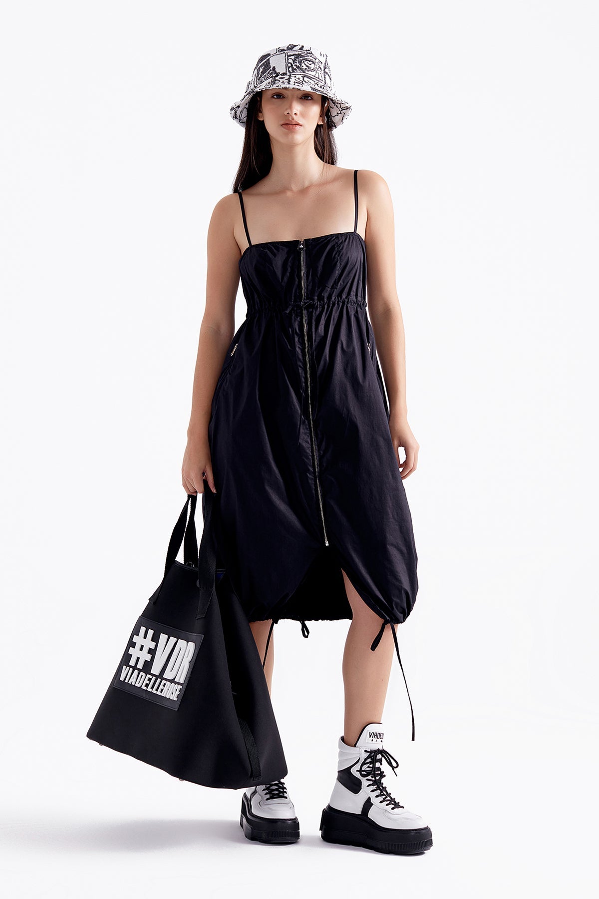 Nero Bag Monument